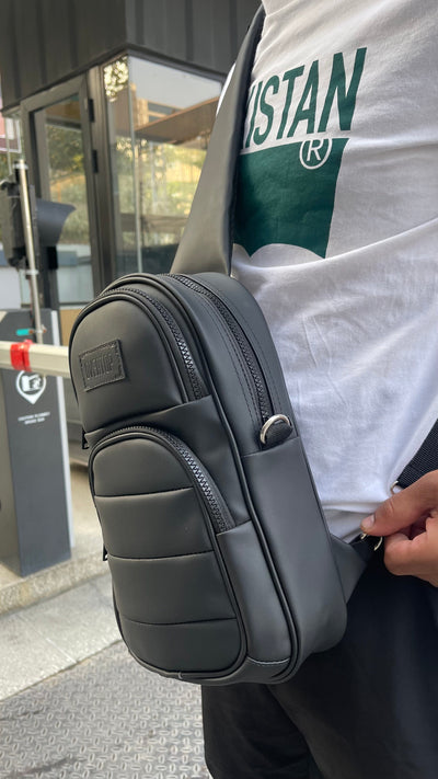 Cross Body Backpack Leather //